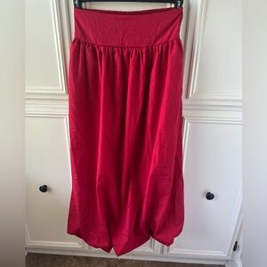 NWOT Red Bag Skirt